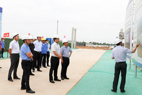 省国资委党委委员、副主任李凯到bte365集团调研指导事情