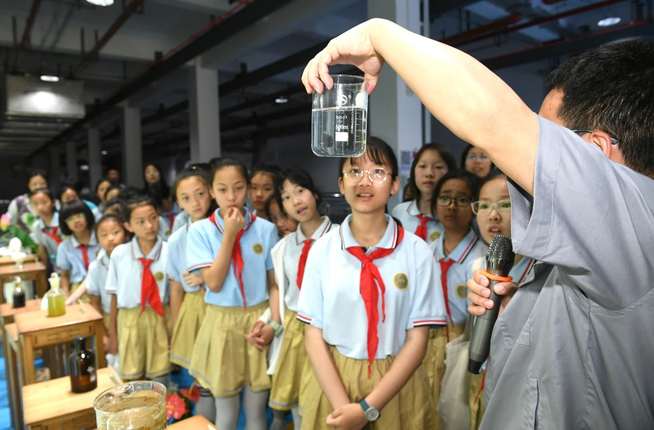 西安宣布｜小学生走进bte365集团白鹿原水生态中心开启污水“再生”探秘之旅